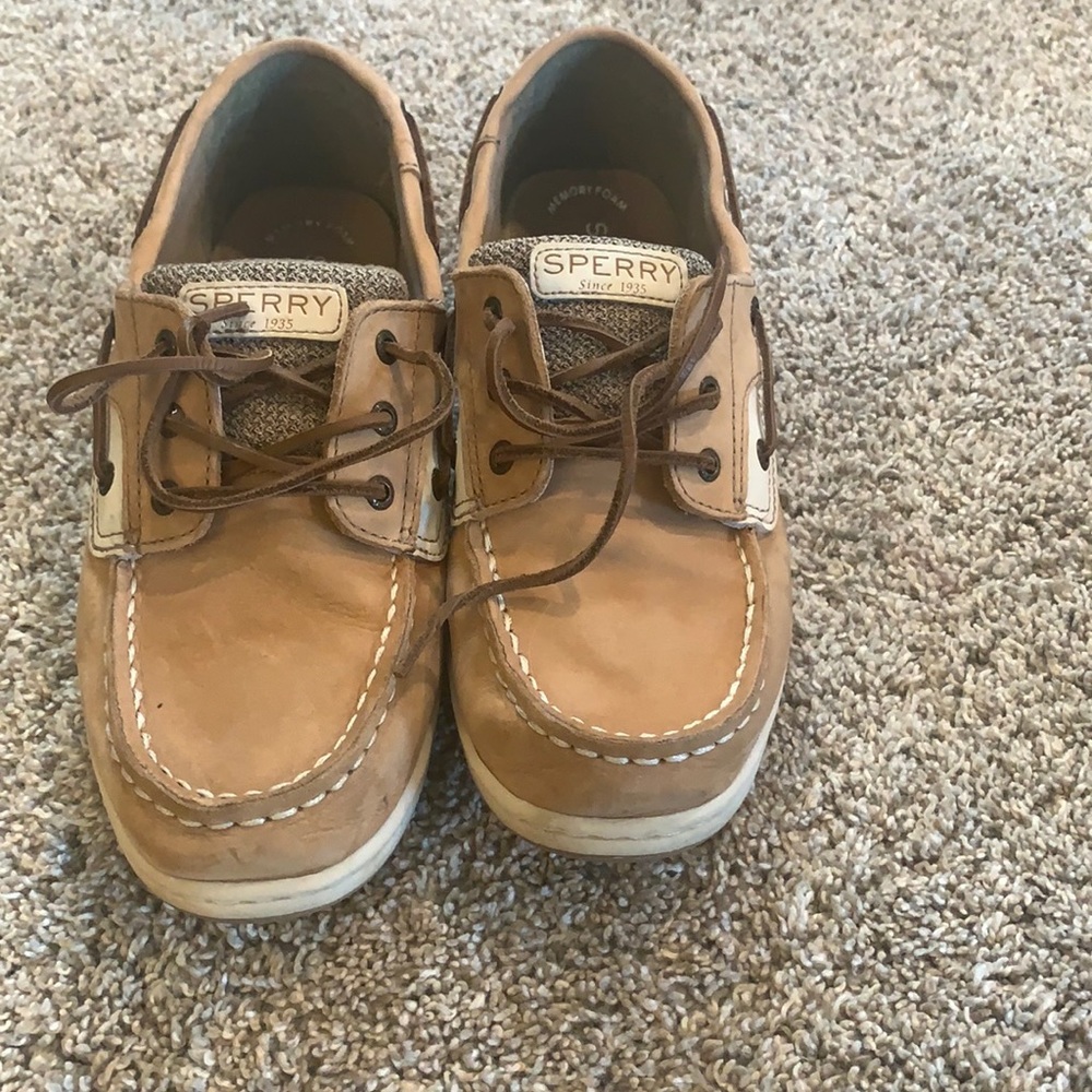Great condition sperry girl shoes size 5M